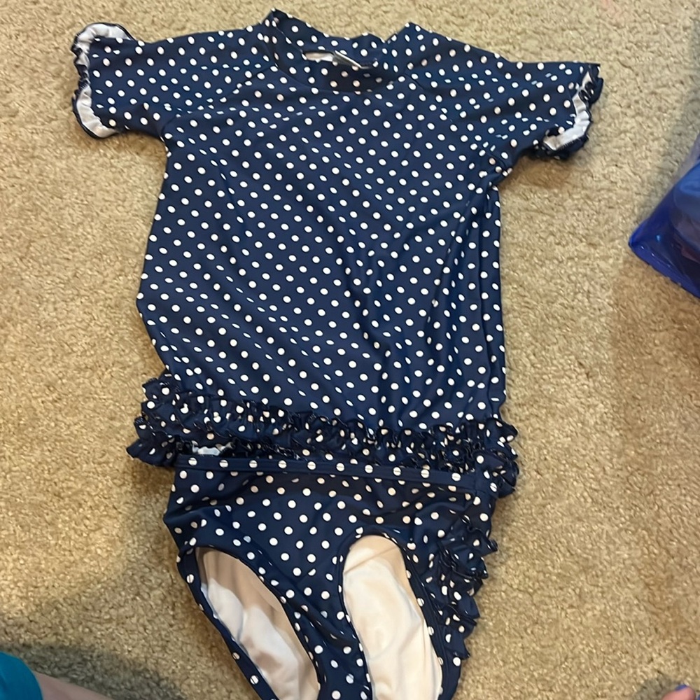 Ruffle butts shirt sleeve rash  guard swim suit size 7